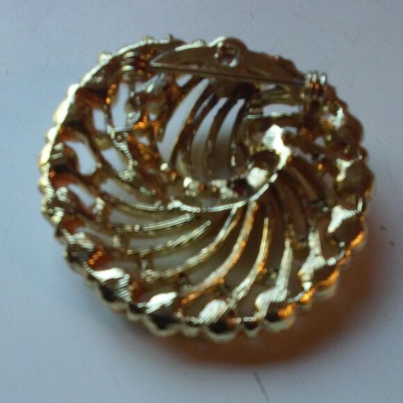 Vintage Brooch Gold Pearls And Clear Stones 1 3/4" Across - Picture 3 of 5